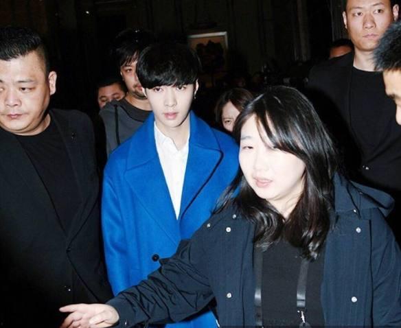 发跟明星合照的文案,记录难忘瞬间