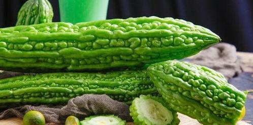 吃瓜度夏图文,趣味图文带你领略清凉一夏