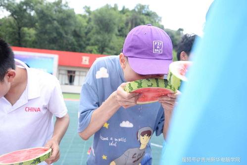 学校组织吃瓜大赛,瓜王争霸，欢乐共享吃瓜大赛”