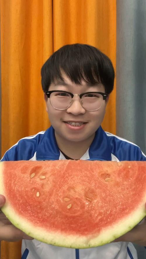 沉浸式喝吃瓜,跟随“喝喝瓜”探寻美食与娱乐的完美融合