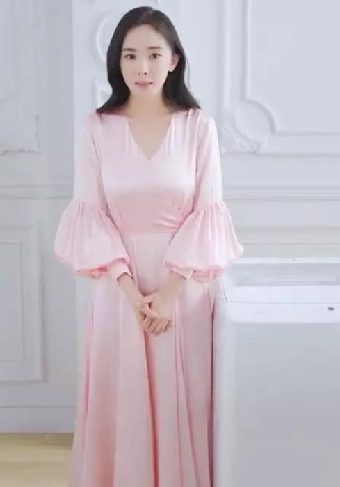 睡衣女明星,揭秘女明星的私服时尚