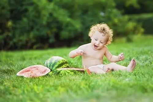 天津吃瓜小孩,一场意外引发的全民热议