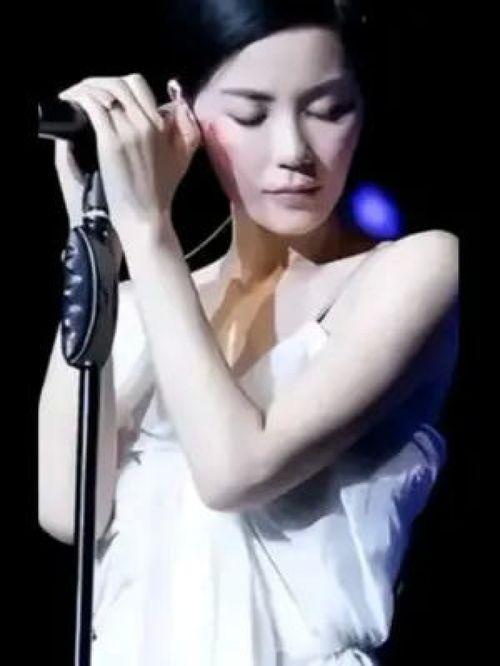 明星情感 >,揭秘娱乐圈背后的爱恨情仇