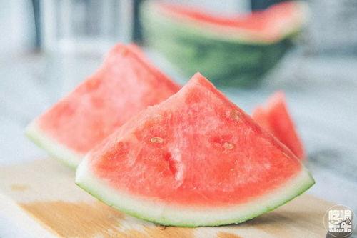 辣妹吃瓜,揭秘娱乐圈幕后真相